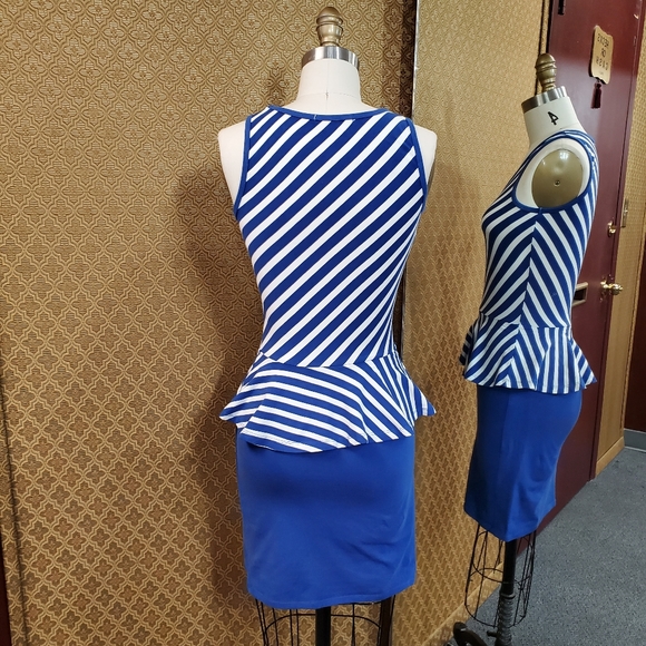 ⭐Blue and White Striped Knit Dress - Picture 2 of 2